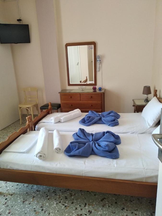 Finikas Rooms Agia Marina  Exterior foto