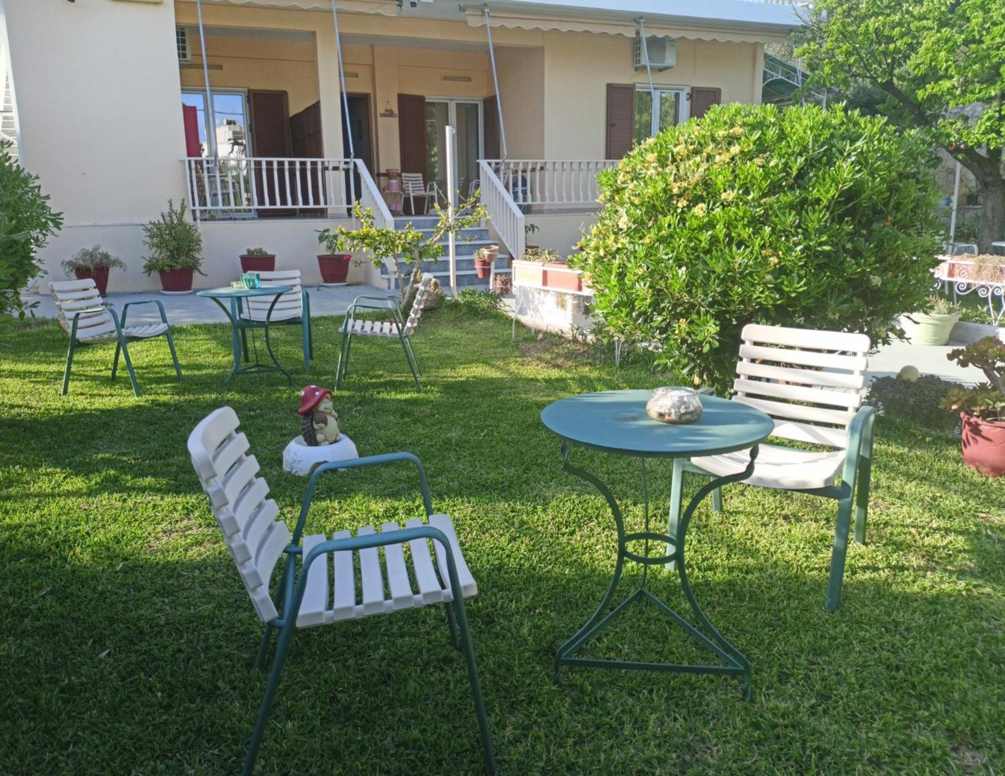 Finikas Rooms Agia Marina  Exterior foto