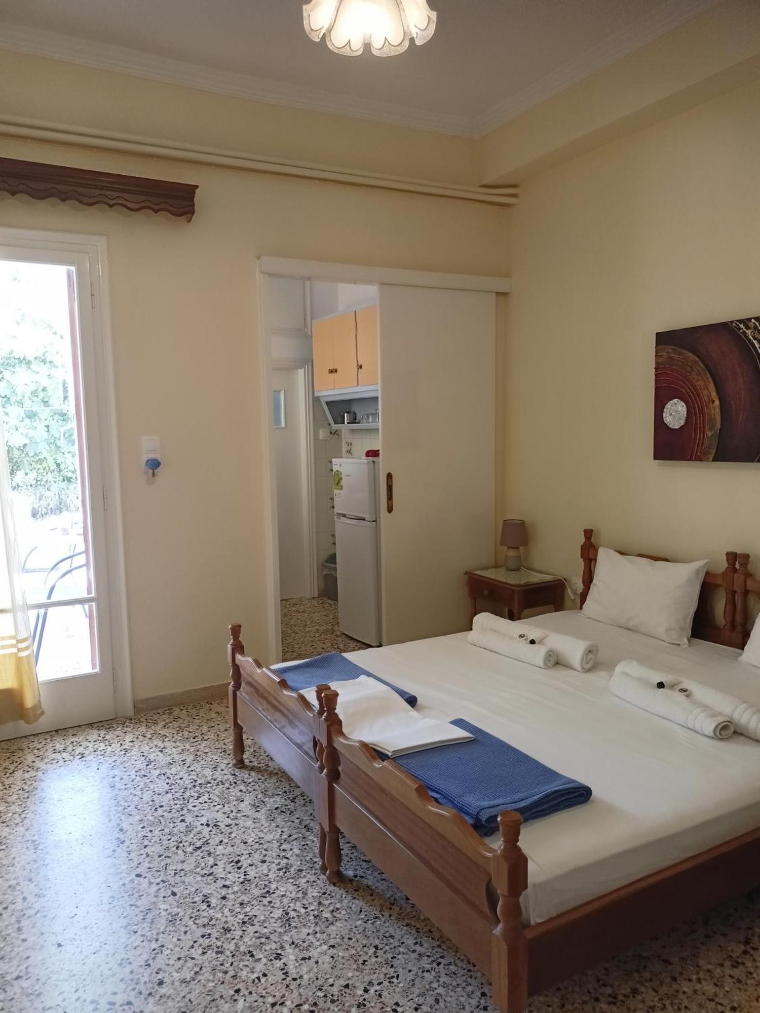 Finikas Rooms Agia Marina  Habitación foto